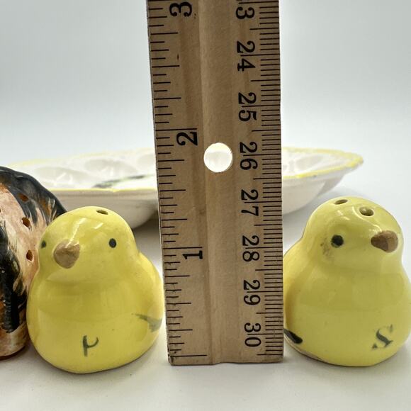 Vintage 1950's Chick Deviled Egg Cheese Platter With Salt Pepper Shakers - Picture 8 of 8